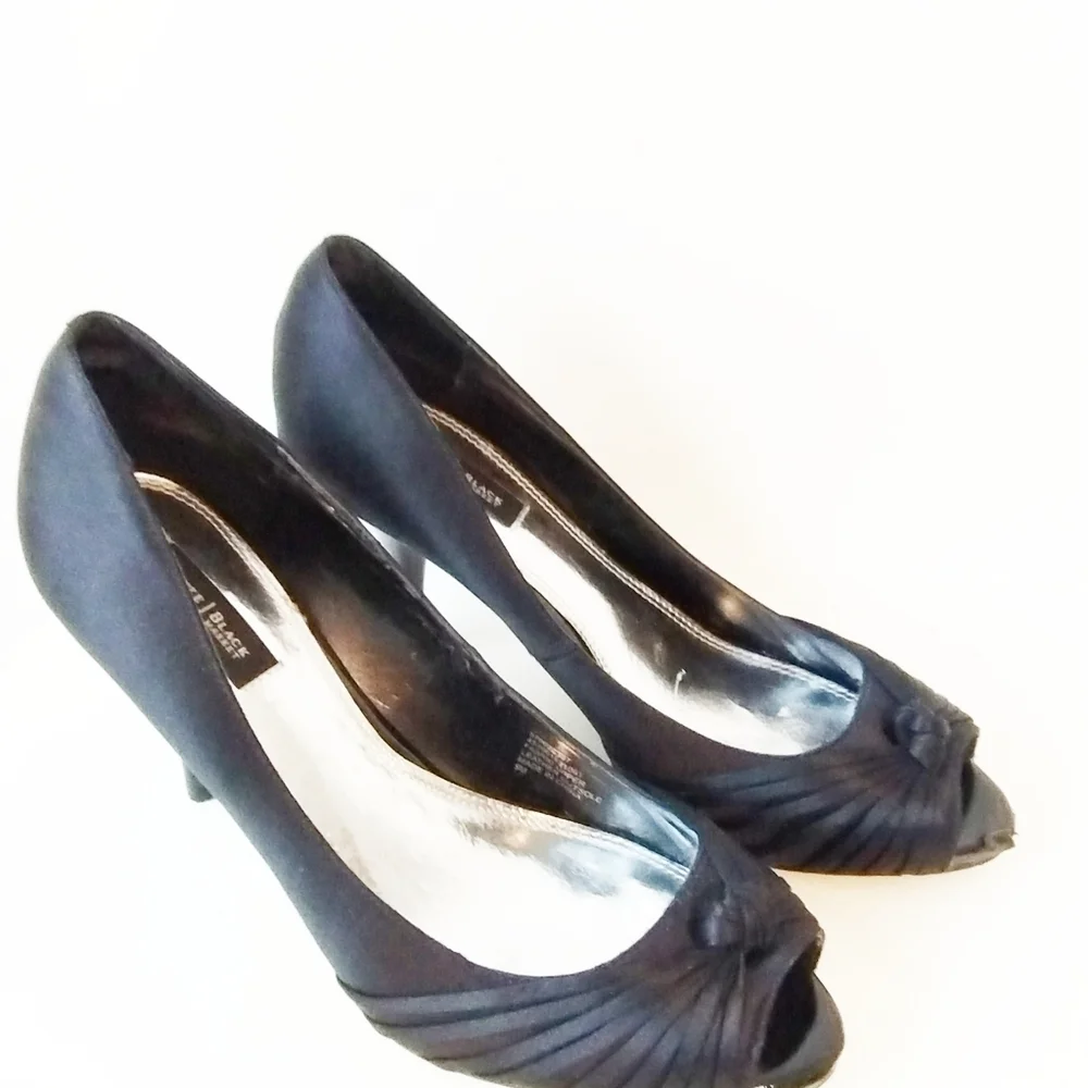 WHITE House/‎ BLACK Market Heels Women's 9M
